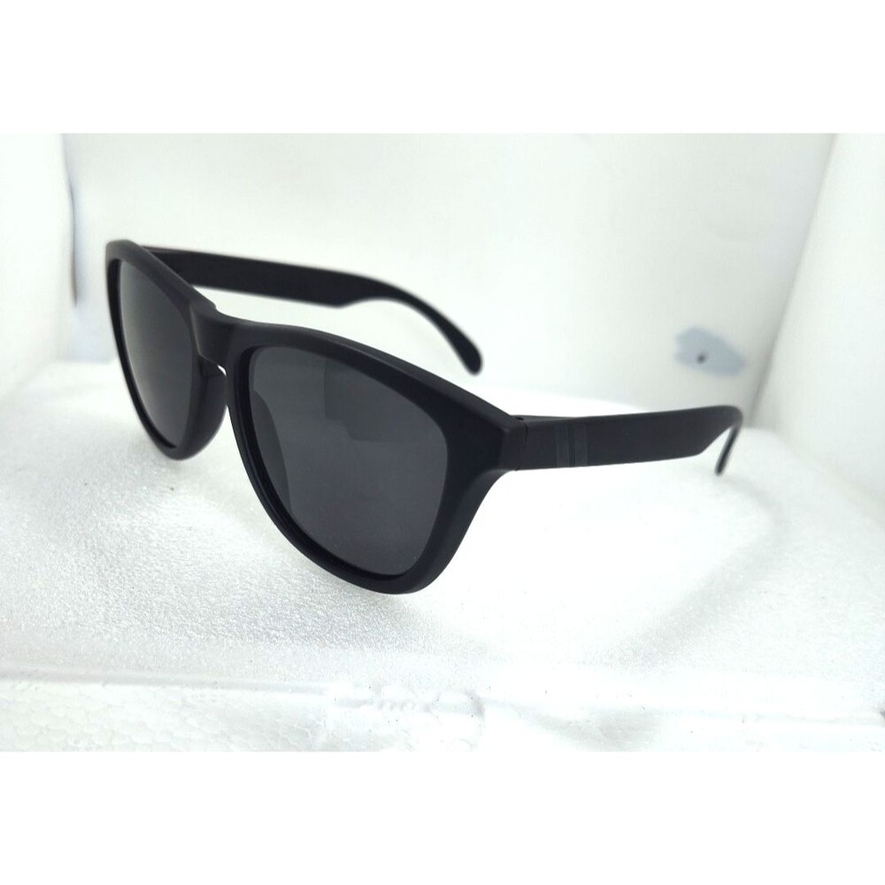 Blenders Mens SUNGLASSES BLAKE, Matted Black Cat POLARIZED 50-13-127